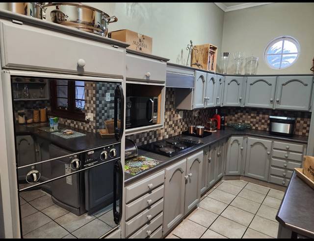 4 bed property to rent in WORCESTER CENTRAL